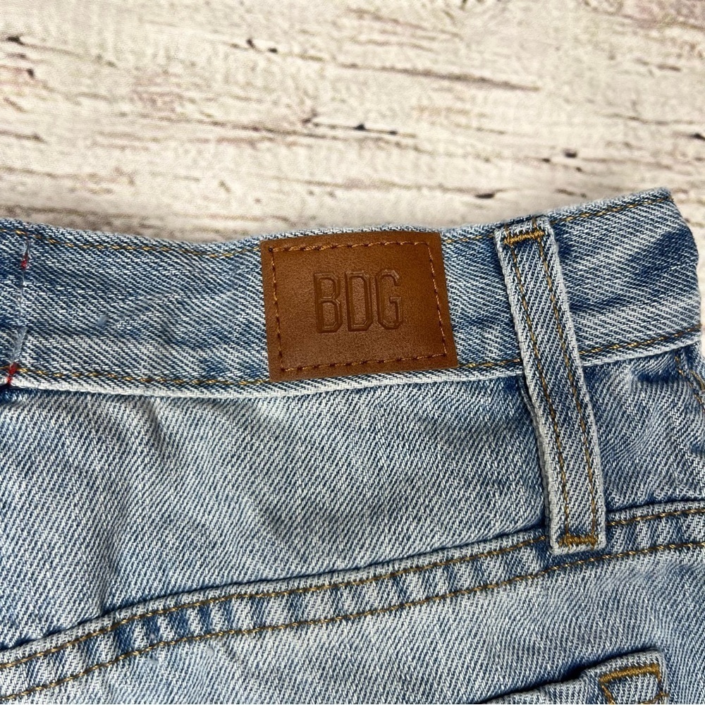 BDG Mom High Rise Denim Shorts Size 25 - Picture 5 of 10